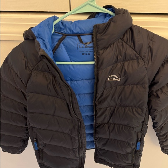 L.L.Bean Kids Ultralight 650 Down Winter Jacket, navy medium 10/12 GUC - Picture 10 of 10